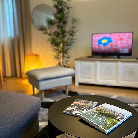 Big Apartment Eiffel Tower View Paris Luaran gambar